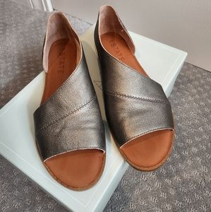 NIB 1.STATE Leather Flats sz9